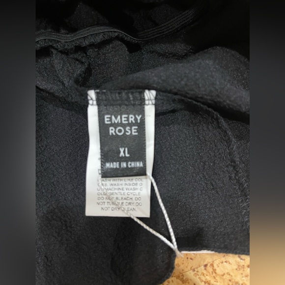 Emery Rose  Black Ruched Frill Short Sleeve Crop Top Size XL ( fits like L) - Picture 5 of 15